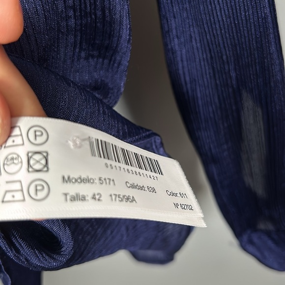 Massimo Dutti Parliament Blue Crinkle Long Sleeve button down shirt size US 10 - Picture 7 of 13